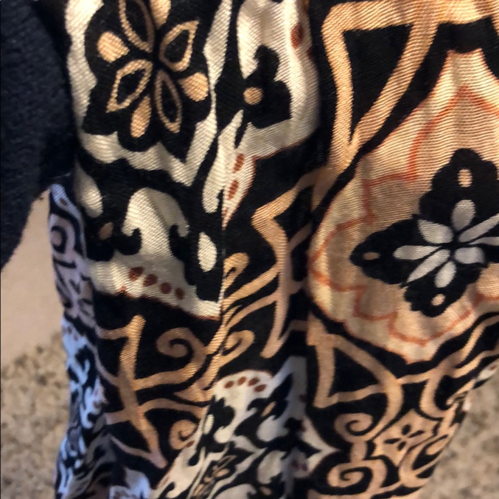 Scarf - Picture 3 of 3